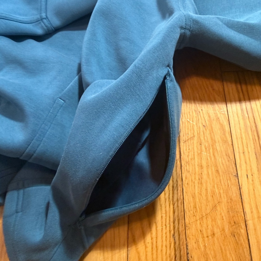 Women’s Blue Sweater #726 - Picture 7 of 7